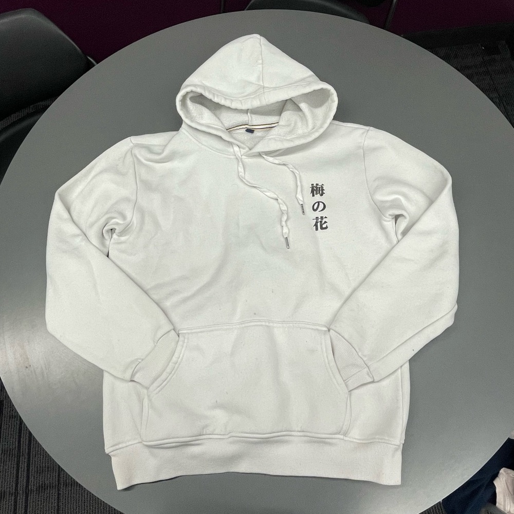 White Hoodie with Japanese lettering graphic